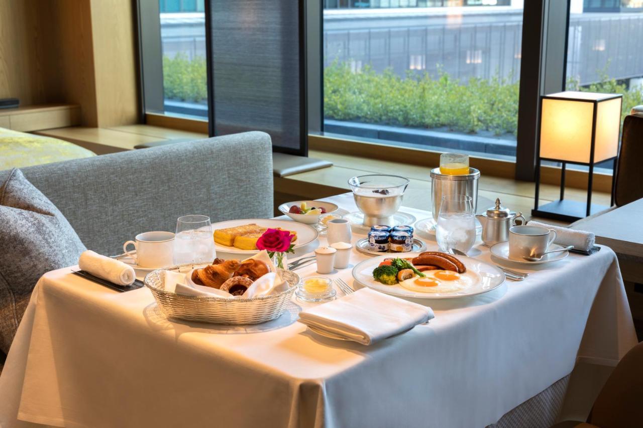 The Okura Tokyo Hotel Ngoại thất bức ảnh A table set for breakfast