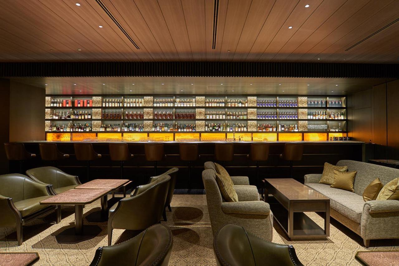 The Okura Tokyo Hotel Ngoại thất bức ảnh The bar at the Concourse Lounge