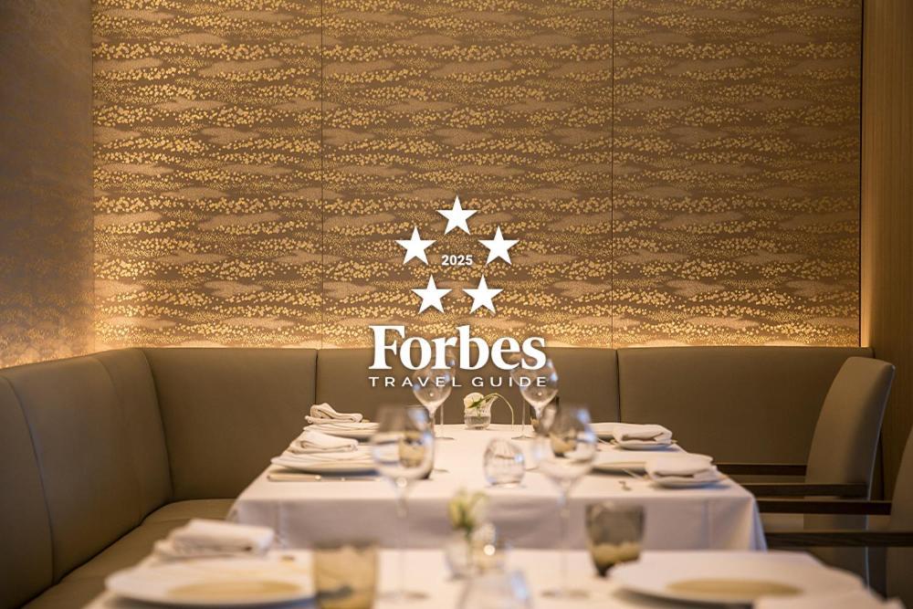 The Okura Tokyo Hotel Ngoại thất bức ảnh Forbes Travel Guide 2015